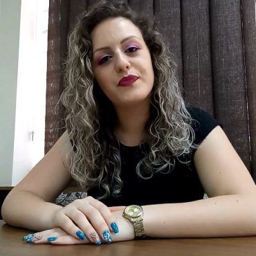 Deise Fantin esta a frente do departamento de marketing do Grupo Vesete (Viero Móveis). A empresa é destaque absoluto no setor moveleiro e vem crescendo sem parar. Deise fala da parceria da Viero com o Studio 25 na produção de imagens.